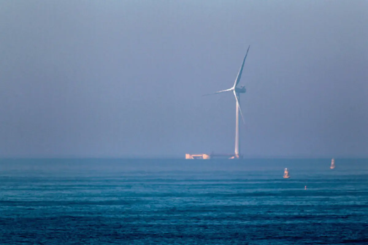Câmara confirma que eólicas ficarão afastadas da costa