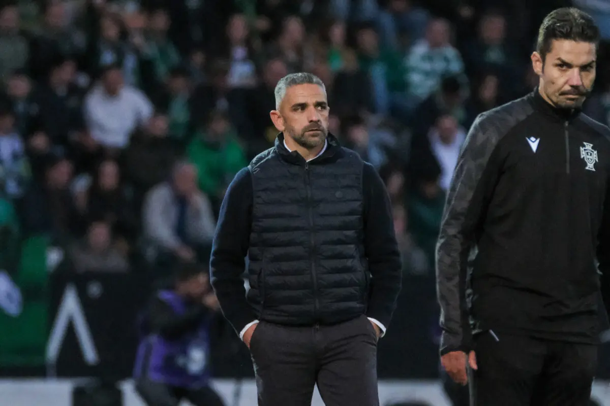 Rui Borges, treinador do Sporting, volta a contar com Hjulmand e Maxi Araújo