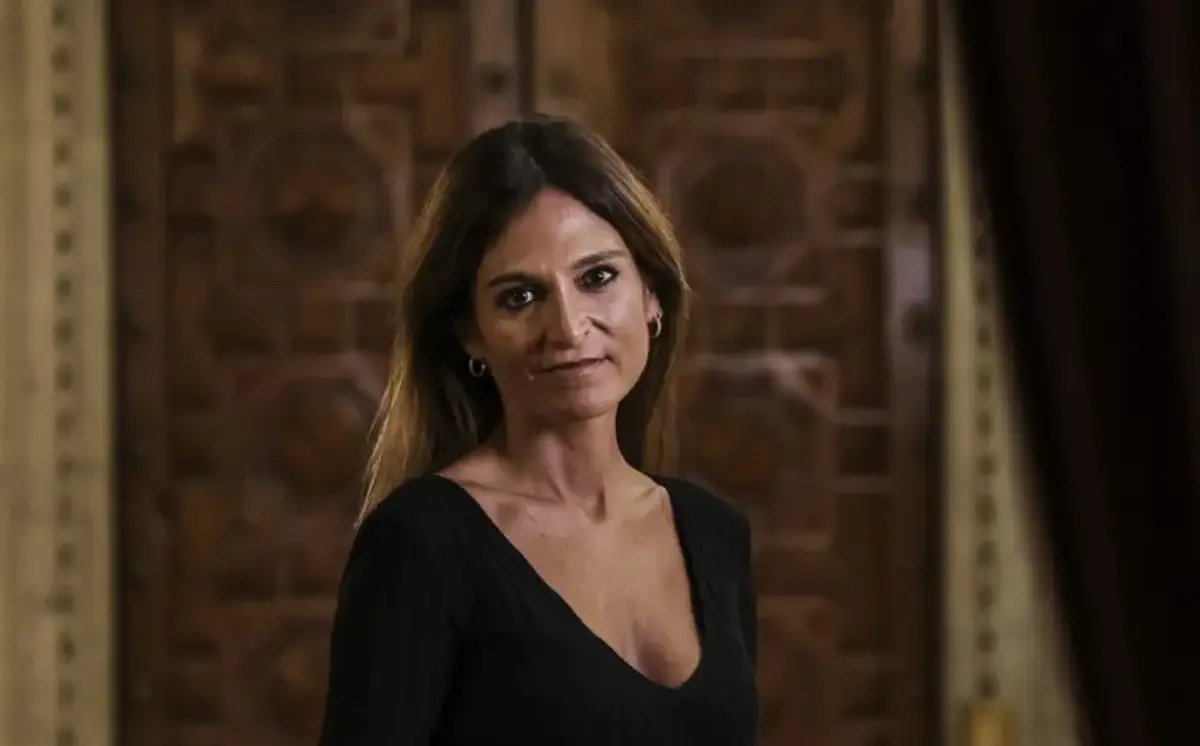 "É-me particularmente importante votar numa mulher de esquerda, feminista, numa era de triunfo horripilante de homens que fazem da violência machista o novo 'cool'", afirmou