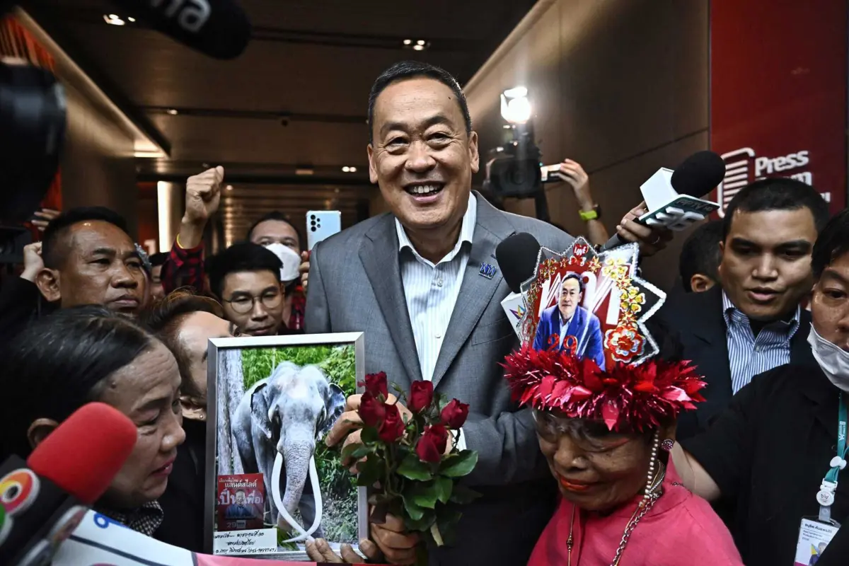 Imagem de contexto do artigo Rei da Tailândia investe empresário Srettha Thavisin como primeiro-ministro