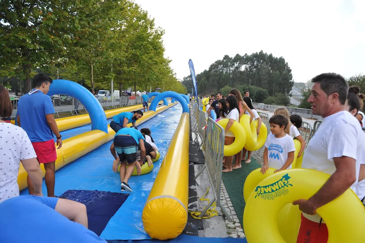 Entrada no escorrega é gratuita e para todas as idades