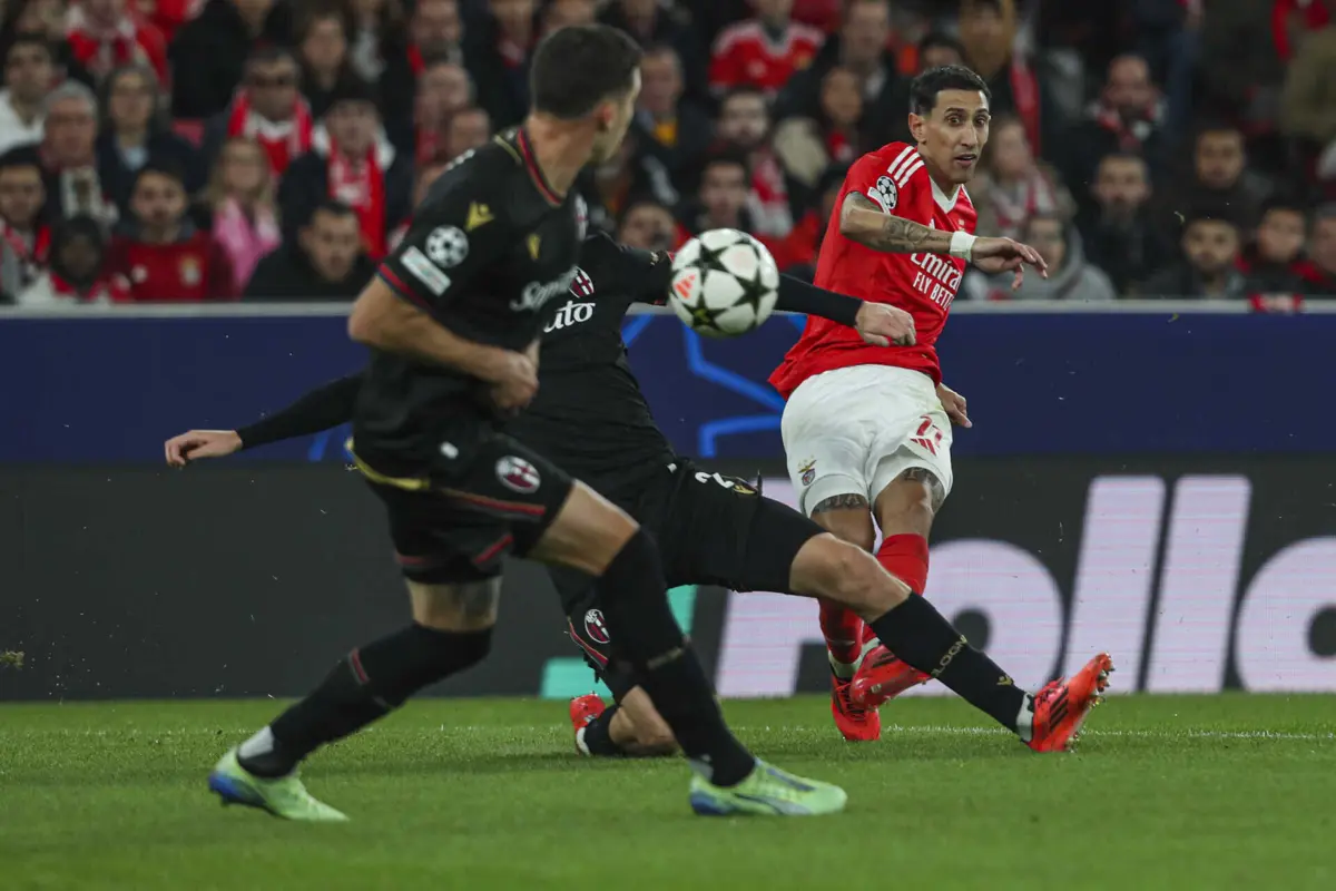 Benfica empatou a zeros contra o Bolonha