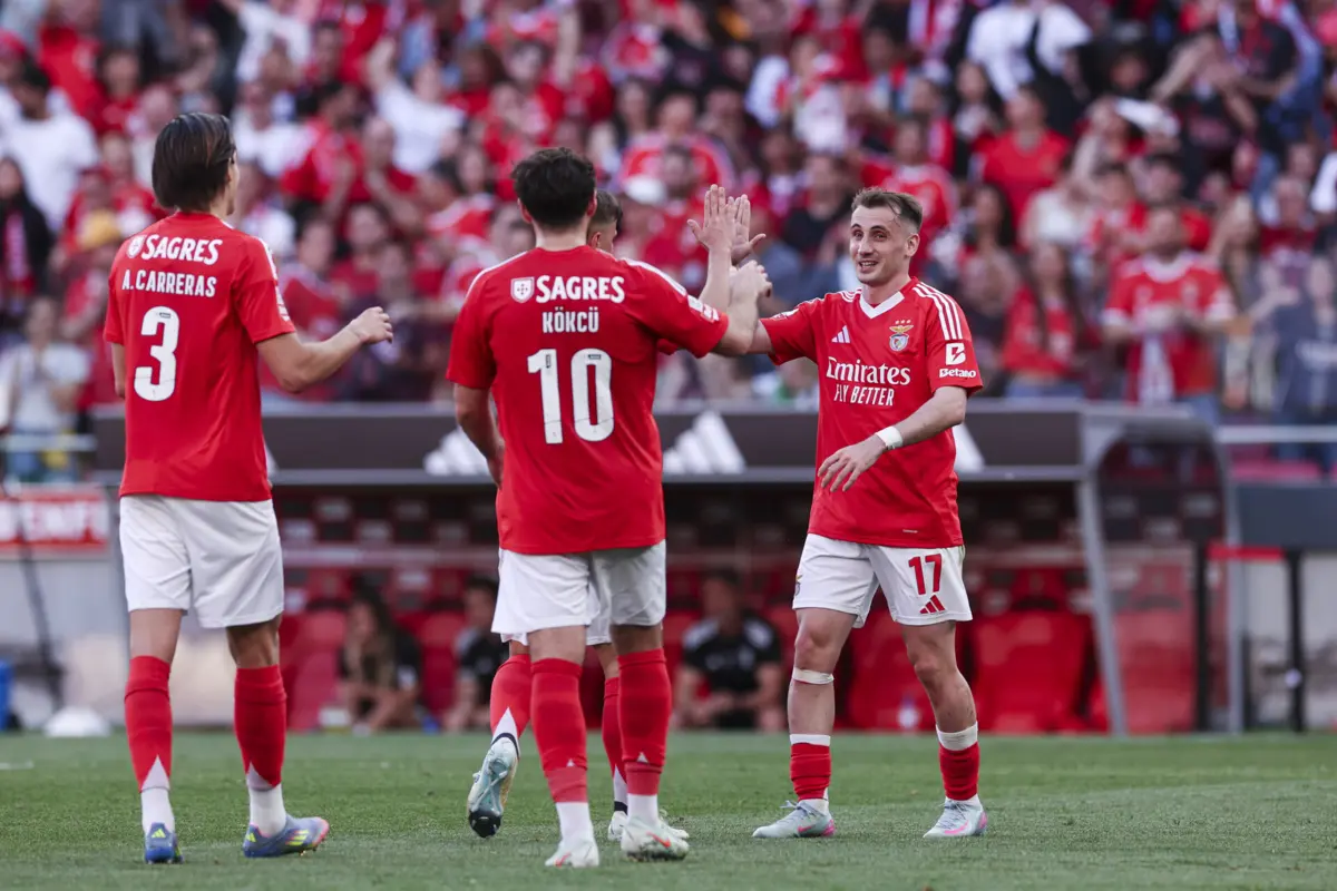 Benfica não facilitou na receção ao AVS