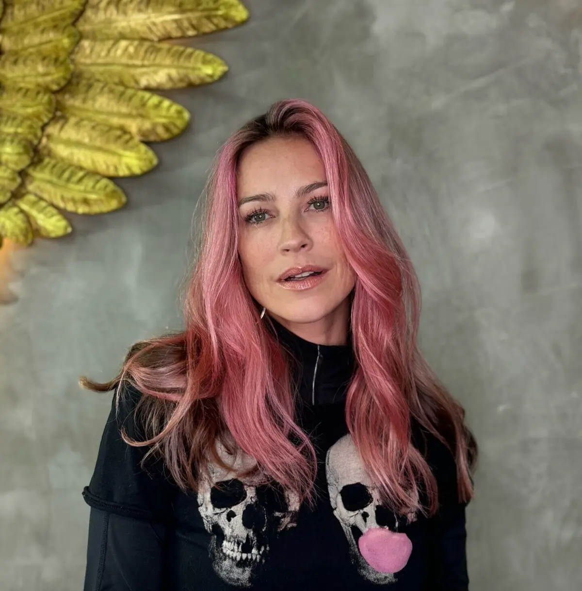 Luana Piovani, que recentemente mudou o visual, foi escolhida para liderar o Carnaval da Mealhada