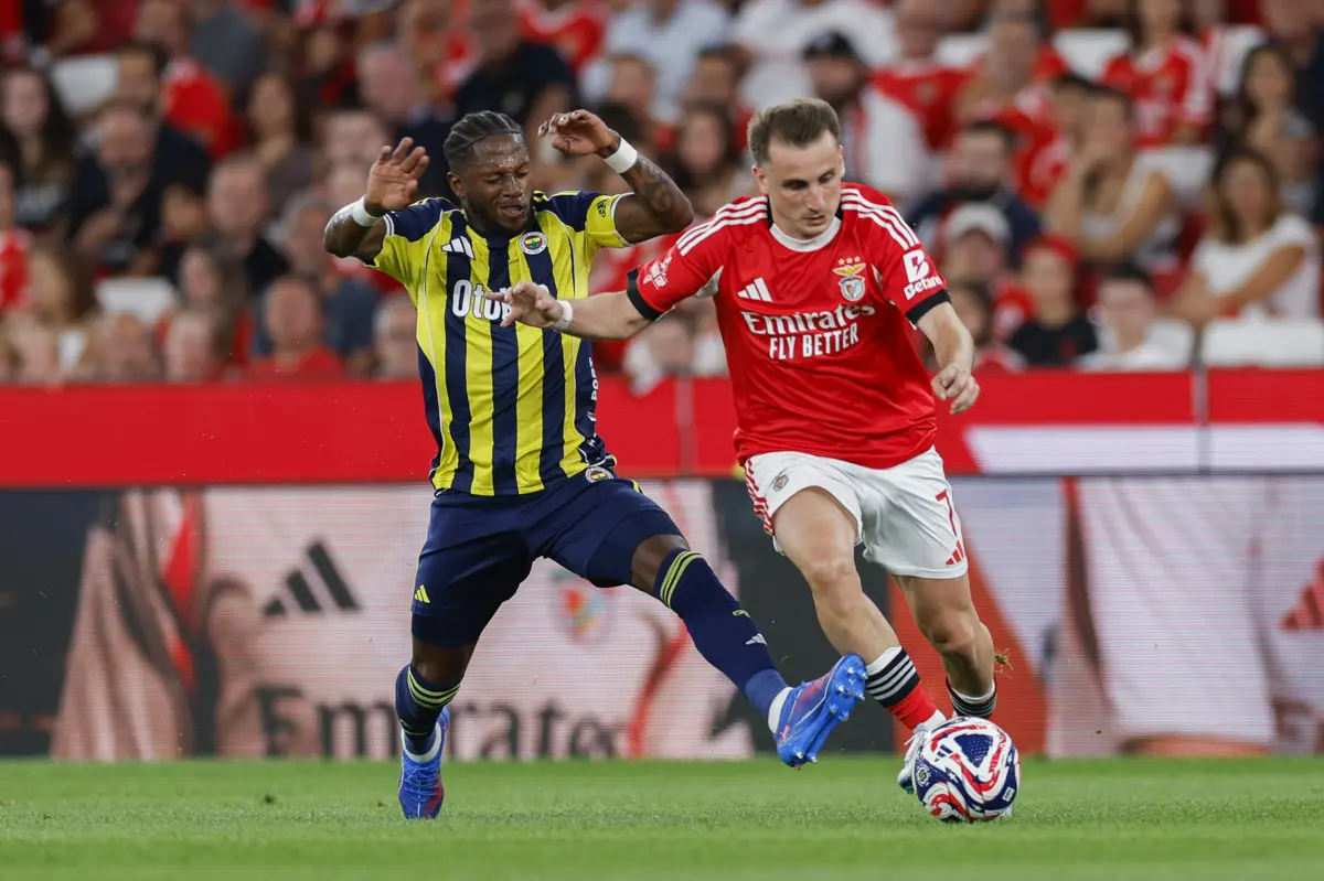 Extremo defrontou o Fenerbahçe na Eusébio Cup