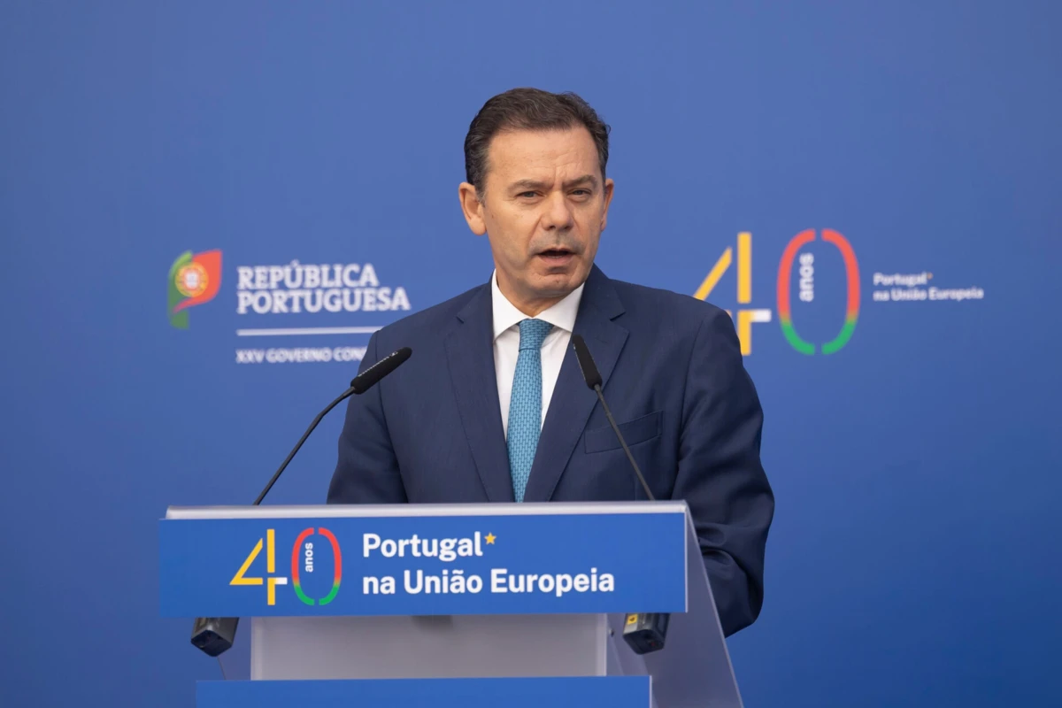 O primeiro-ministro admitiu que o país "nem sempre aproveitou devidamente" as oportunidades ao longo destes 40 anos