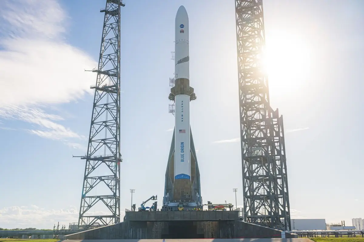 Com quase 100 metros de altura, o foguetão deverá descolar de Cape Canaveral, na Flórida