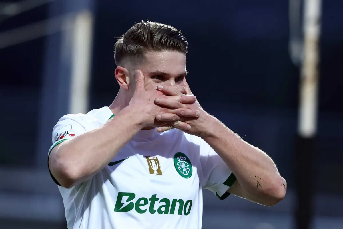 Gyokeres bisou na partida