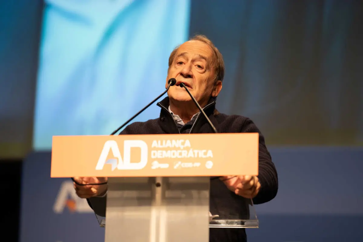 O ex-líder do PSD, Luís Filipe Menezes, marcou presença no comício da AD em Braga, no sábado