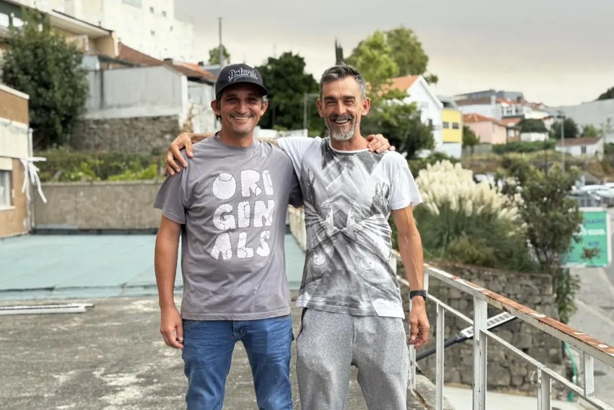 Luís Fernandes e Sérgio Bastos são dois dos cerca de 30 homens e mulheres acolhidos pela Associação Antídoto