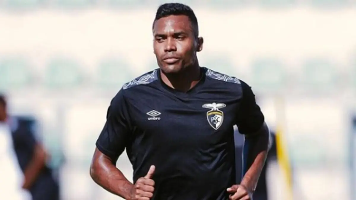 Alex Sandro mantém-se em forma