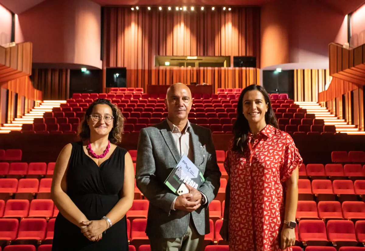 O autarca de Penafiel, acompanhado da diretora artística do Ponto C e da vereadora da Cultura