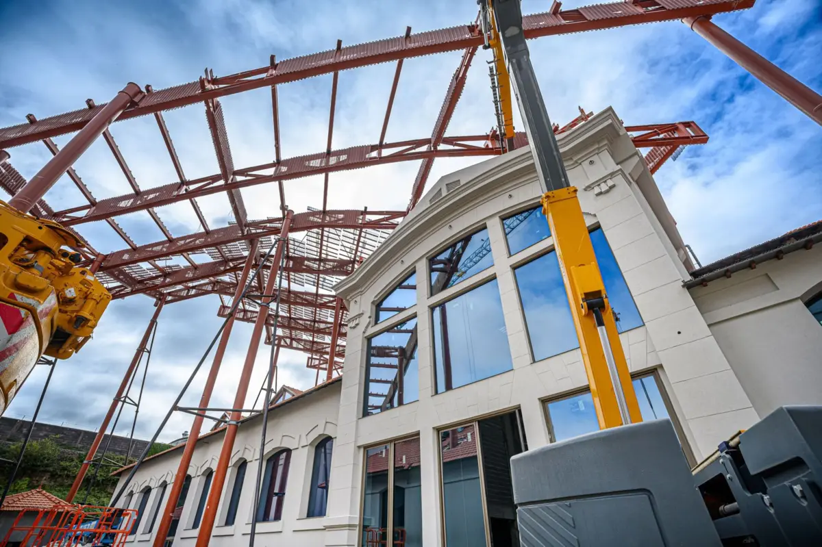 Complexo terá uma cobertura a unir todos os edifícios