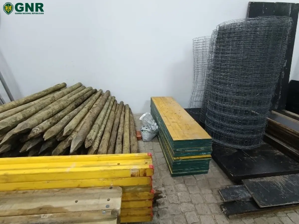 Material recuperado pela GNR