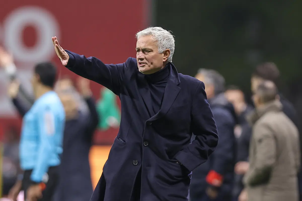 José Mourinho, treinador do Benfica