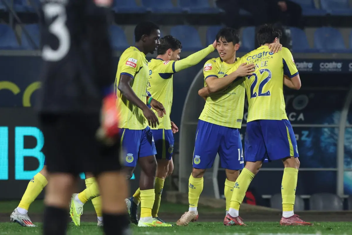 Arouquenses dão pontapé na crise