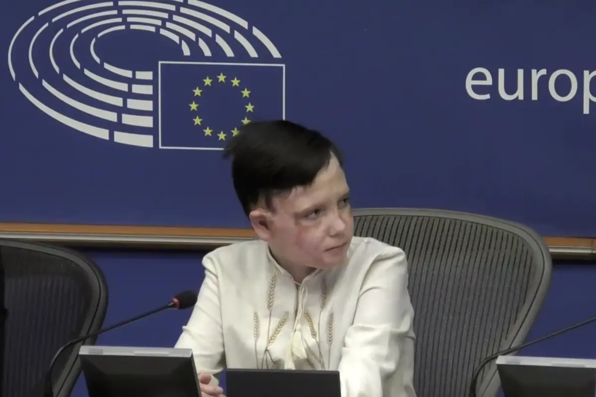 Roman Oleksiv, de 11 anos, sobreviveu ao bombardeamento russo contra um hospital ucraniano em Vinnytsia