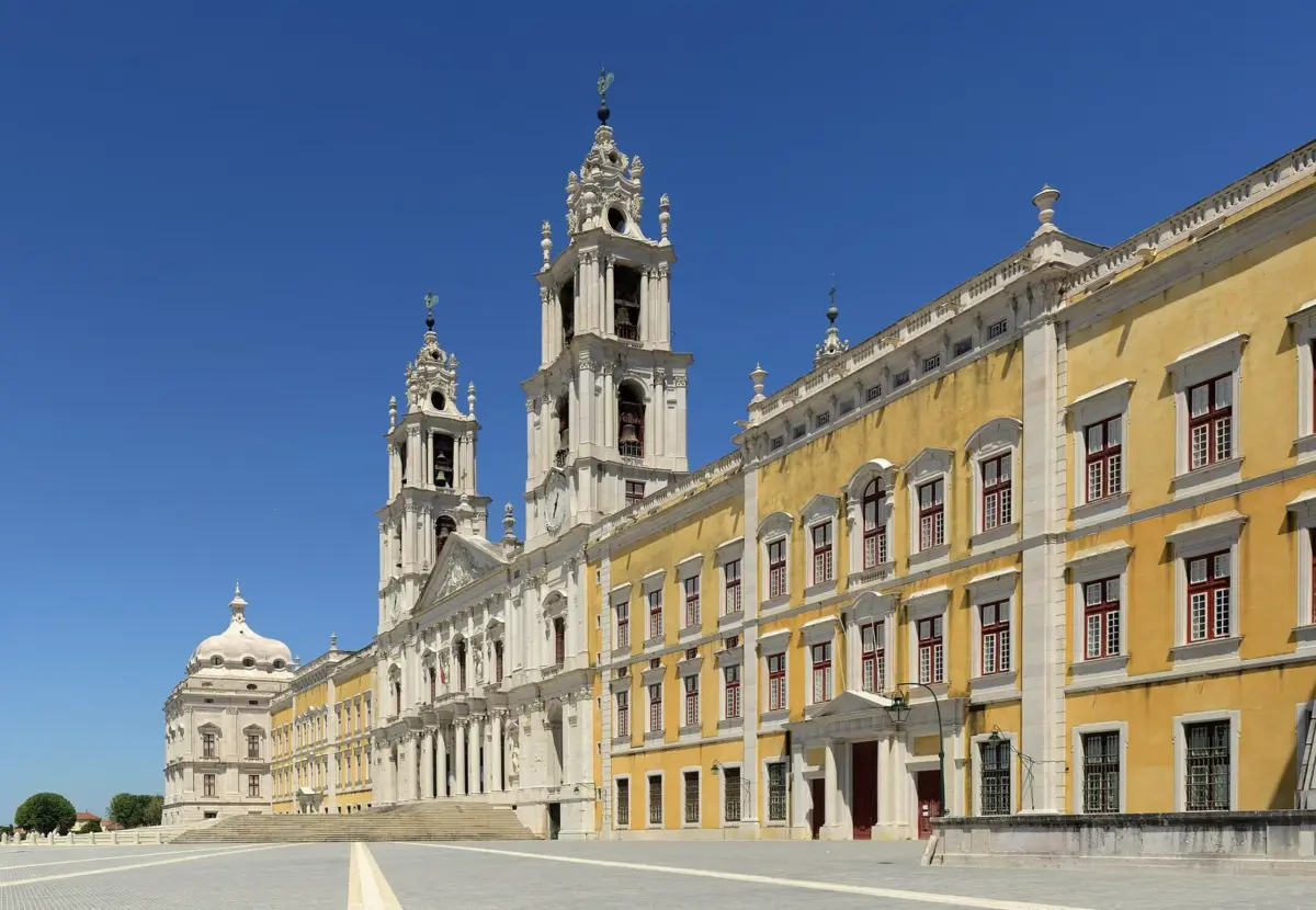 Biblioteca do Palácio Nacional de Mafra está temporariamente encerrada ao público