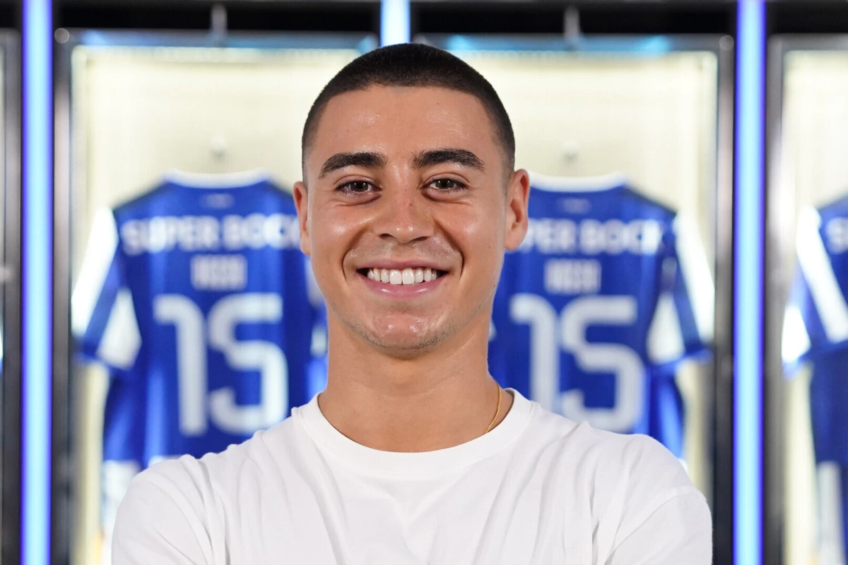 Vasco Sousa renova pelo F. C. Porto