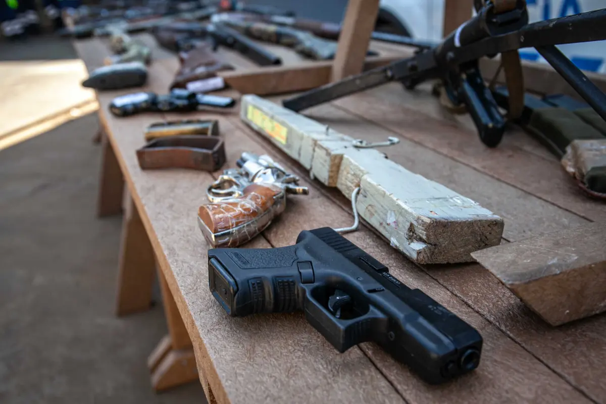 PJ apreendeu dezenas de pistolas e carabinas