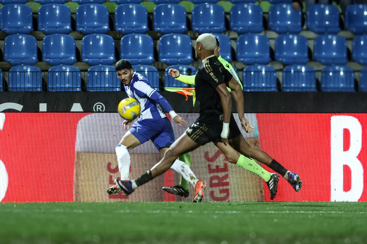 William Gomes foi expulso no jogo do F. C. Porto com o Casa Pia
