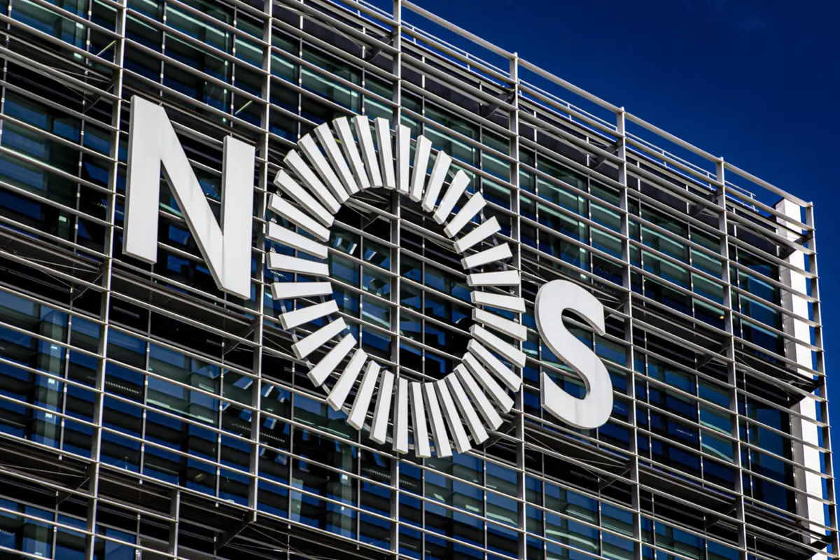 Imagem de contexto do artigo NOS regista patente nos EUA de sistema que usa zapping para melhorar boxes