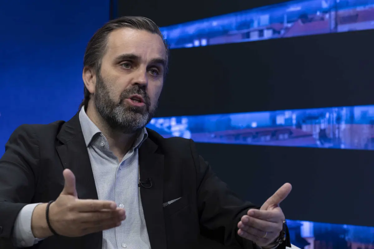 Ordem dos Médicos, liderada por Carlos Cortes, quer acelerar o reconhecimento de médicos estrangeiros em Portugal