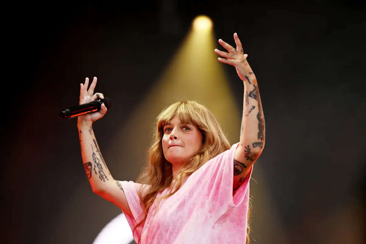 Artista revelou temas do novo disco nos recentes concertos em Lisboa e Porto