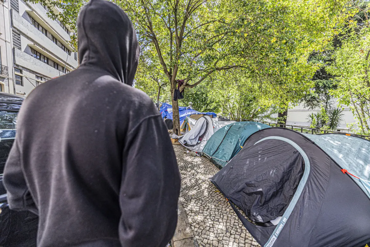 Arguida tentava obter vistos junto dos consulados português em Banguecoque e alemão no Vietname