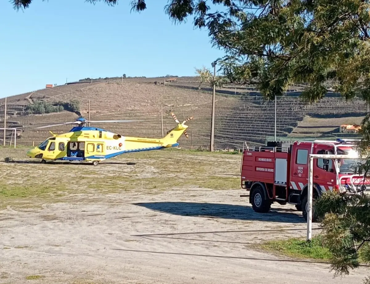 Foram chamadas equipas da VMER e do helicóptero do INEM