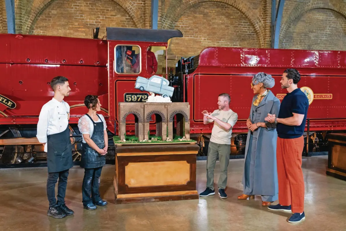 Jurados avaliam uma criação da dupla Rui Mota e Angel Figueroa