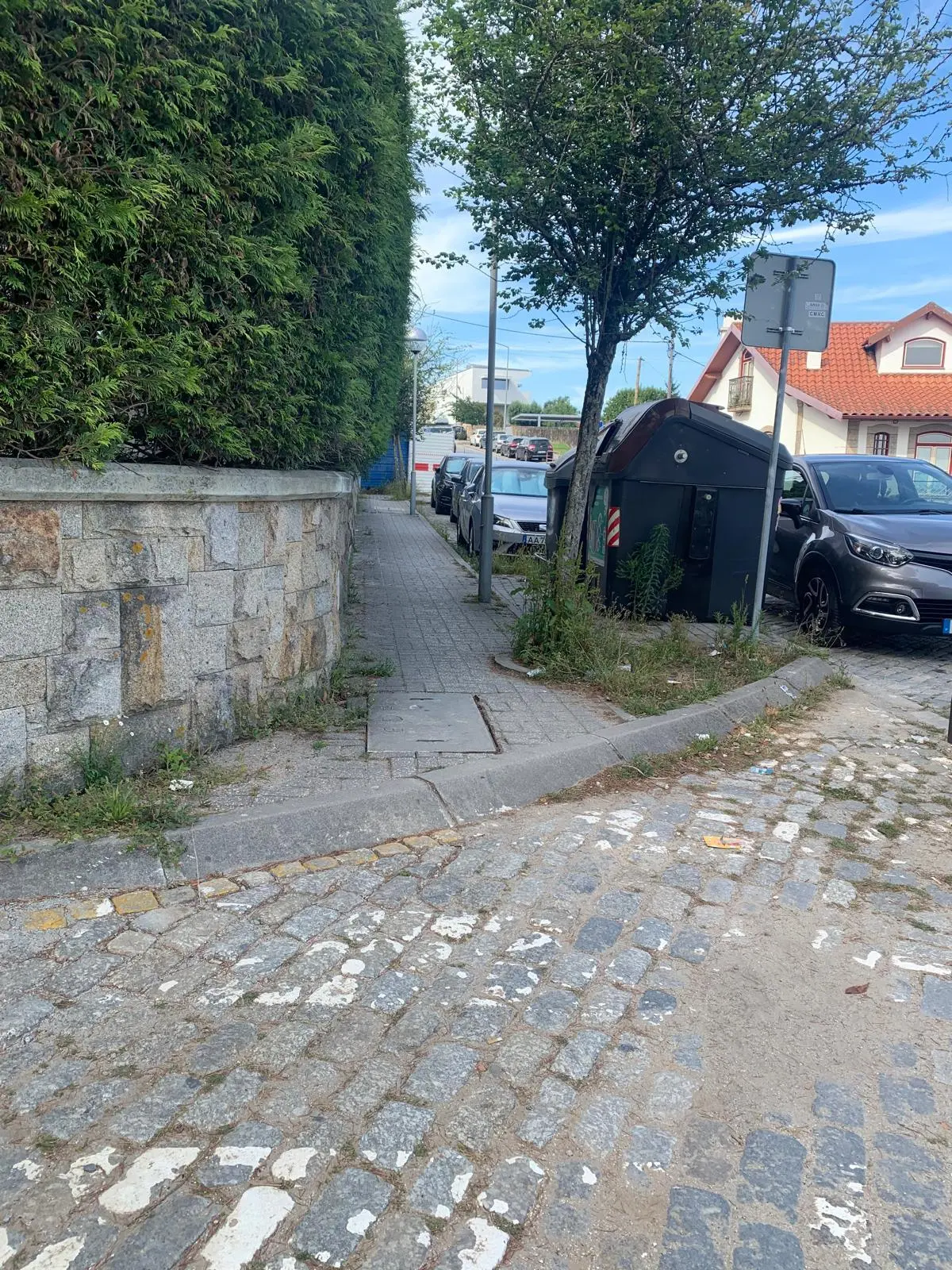 Imagem de contexto do artigo Moradores de Viana queixam-se do mau estado da estrada de Santa Luzia