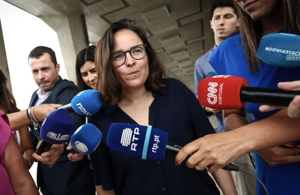 Joana Marques prepara-se para subir ao palco, em 2026, com "Em Sede Própria", espetáculo que já se tornou um fenómeno de bilheteira da estreia