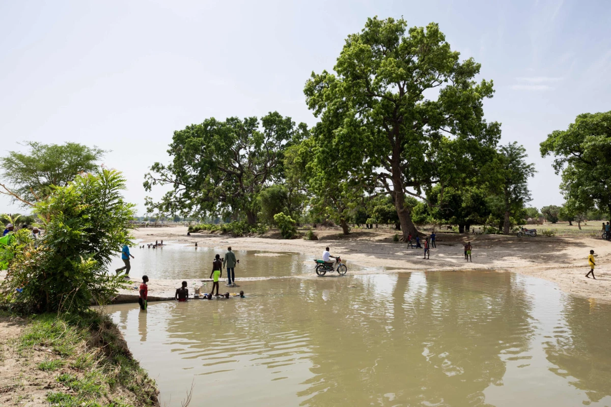 Desde o final de julho, as inundações afetaram mais de 1,9 milhões de pessoas, ou seja, mais de 10% da população deste país desértico da África Central