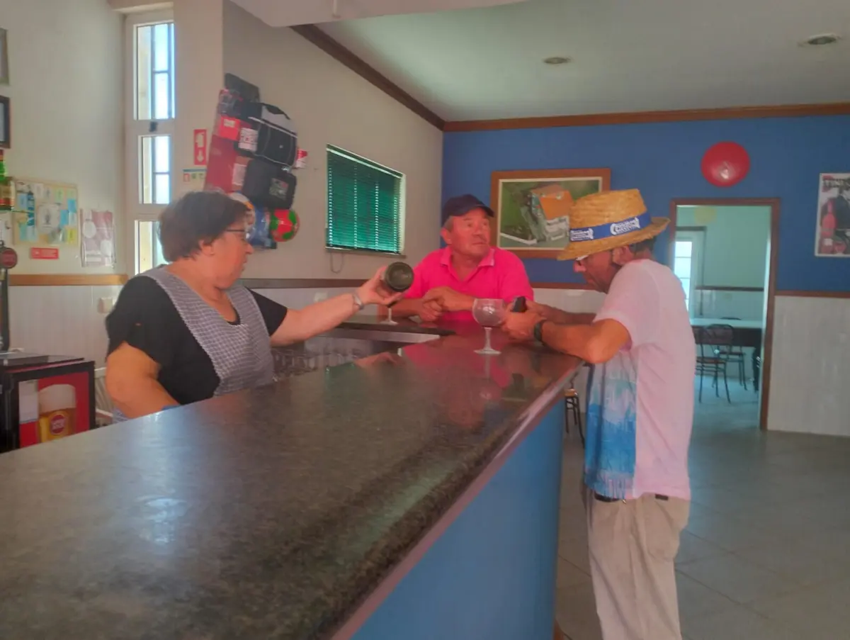 No café de Natália, clientes não escondem a comoção pela tragédia