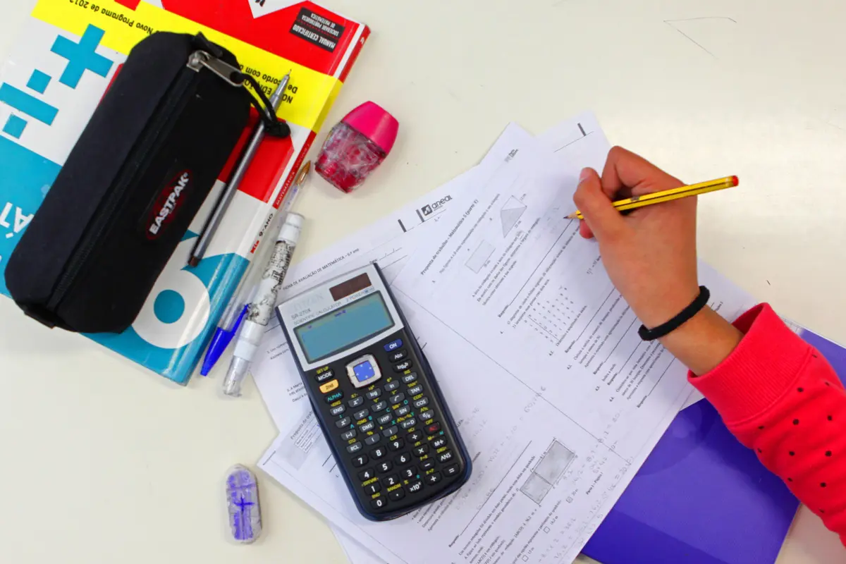 O centro de estudos está situado na Maia