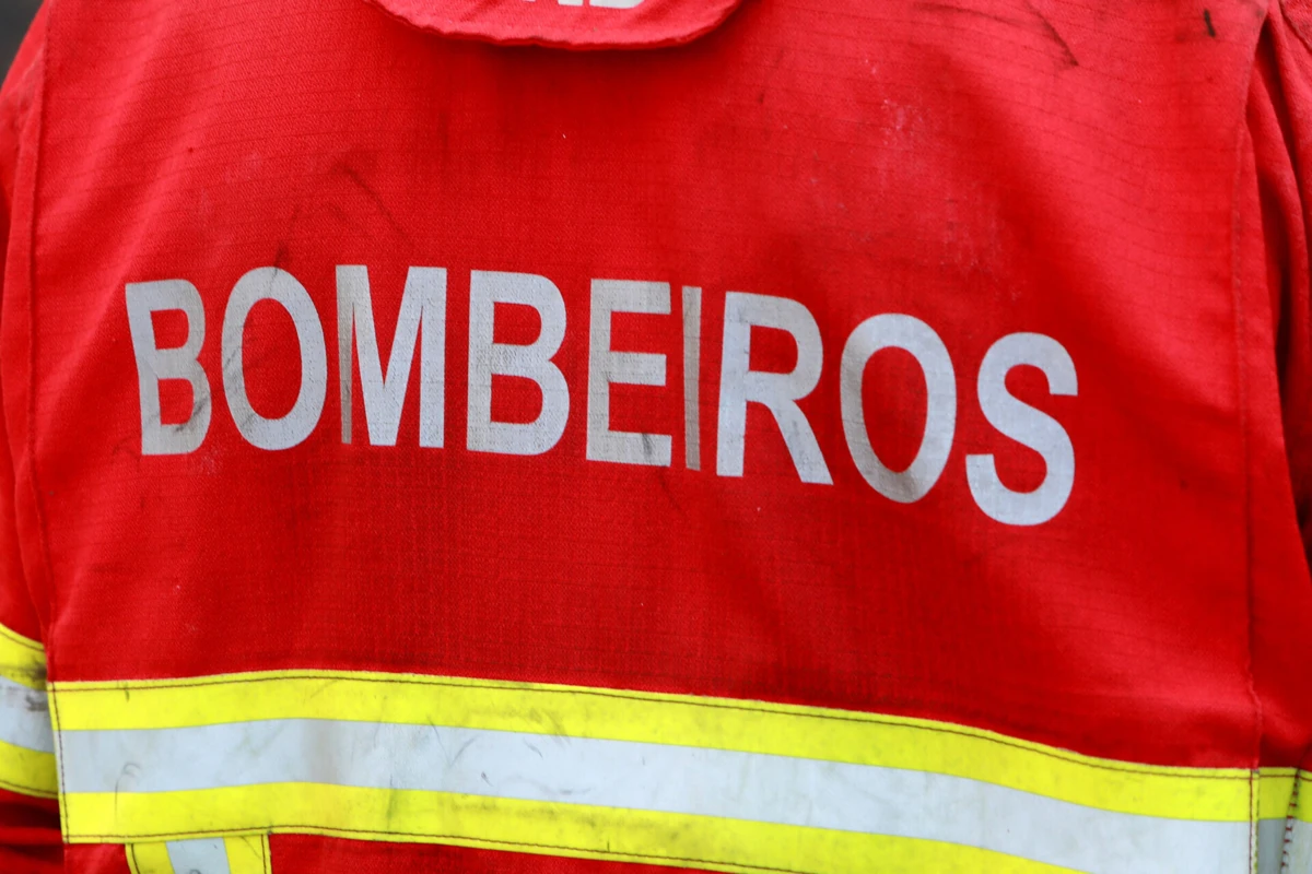 Imagem de contexto do artigo Carro tranca-se sozinho com criança de um ano dentro