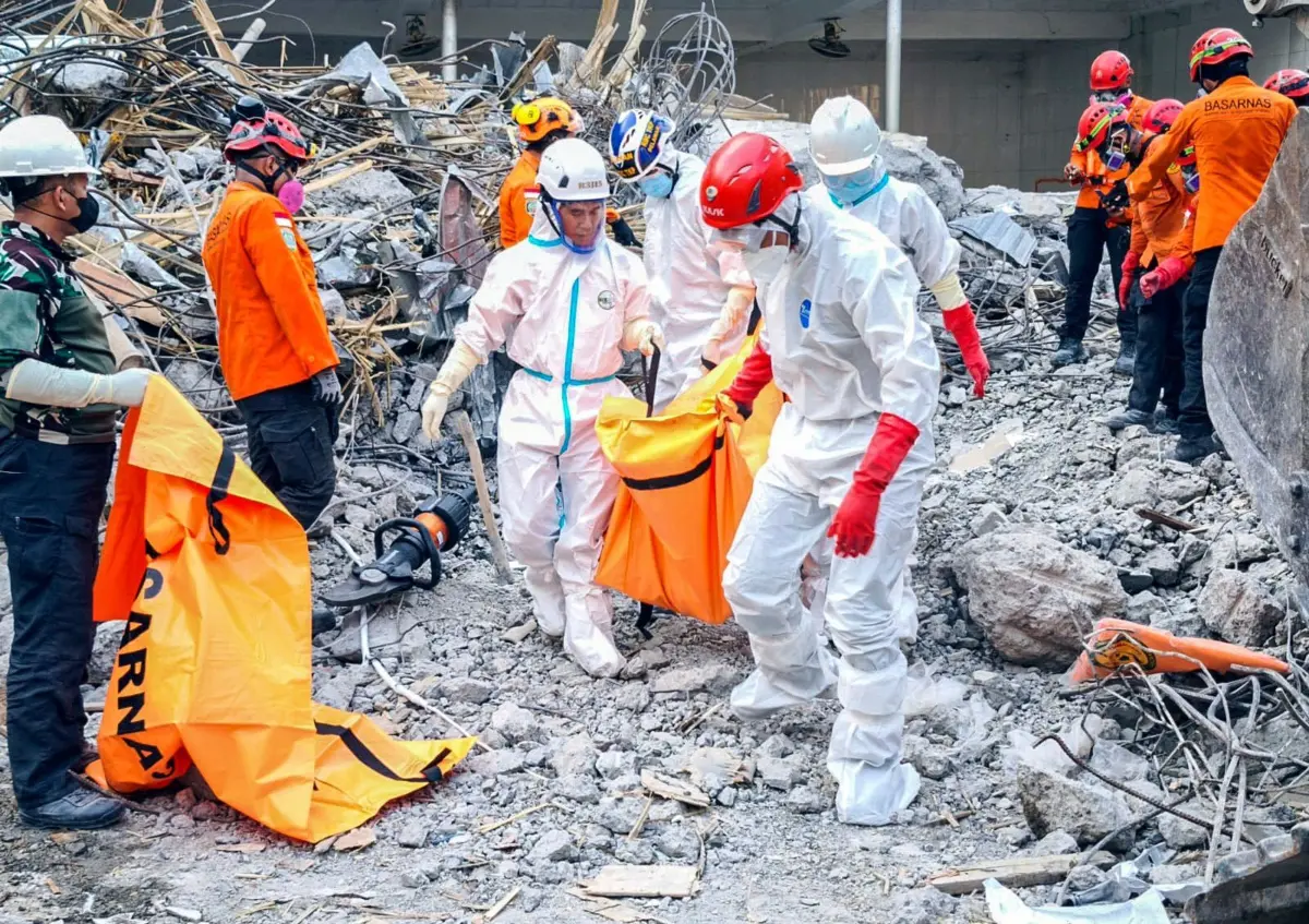 Escola desabou na segunda-feira