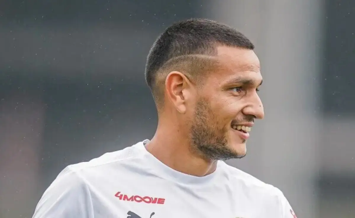 Rony Lopes chegou, assinou e já começou a trabalhar com os novos companheiros