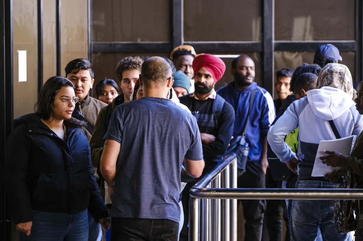 Imagem de contexto do artigo Quase dois terços dos portugueses querem menos imigrantes indostânicos