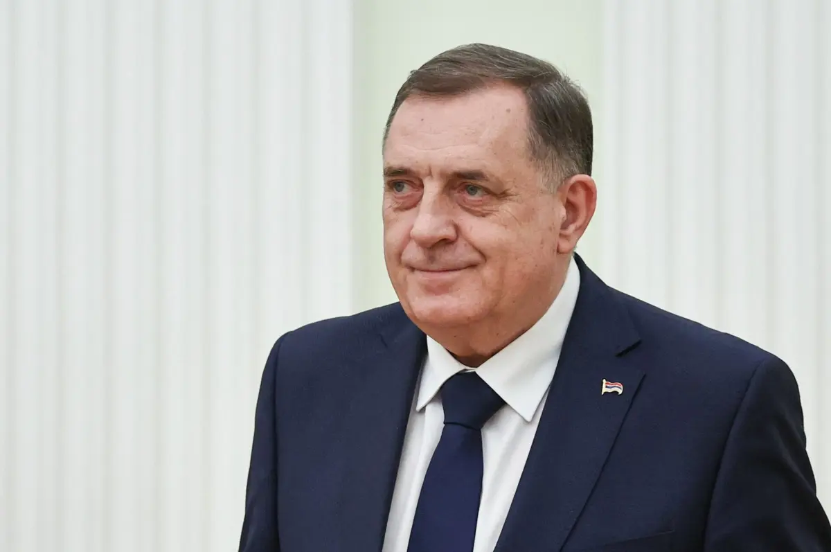 Além da proibição de Dodik (na foto), os dois países europeus também pretendem negar a entrada de dois outros políticos separatistas, Nenad Stevandic e Radovan Viskovic