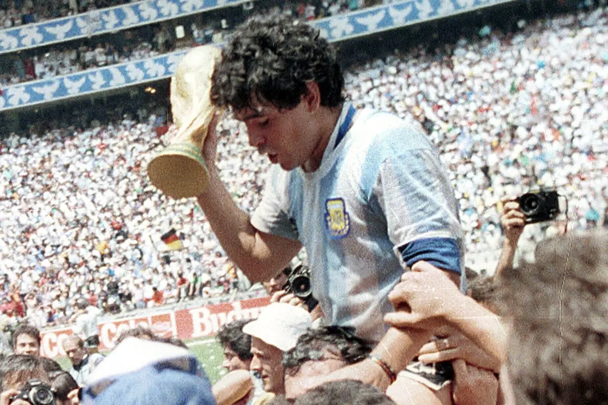 Maradona morreu em 2020
