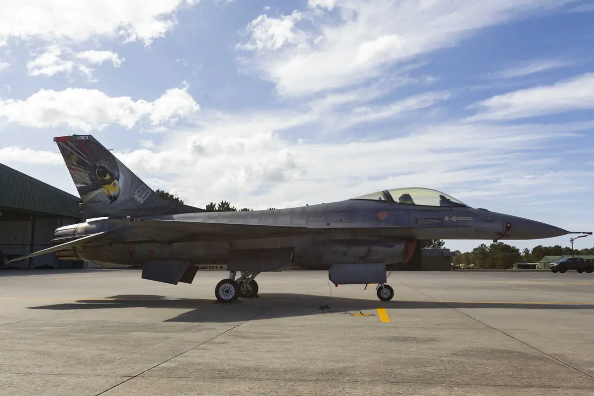 Portugal comprometeu-se a ajudar a Ucrãnia com formação de pilotos e mecânicos