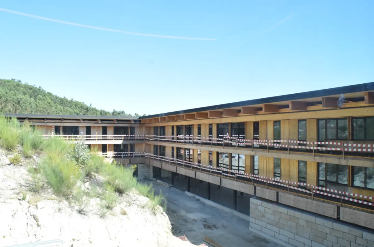 Prioridade é terminar as obras do PRR como a residência do Avepark