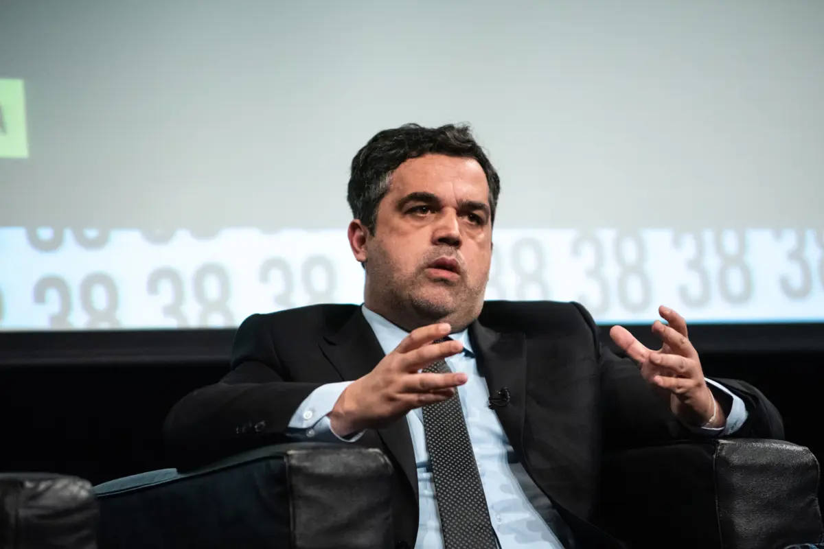 Vítor Murta mantém-se em funções até ao final de abril