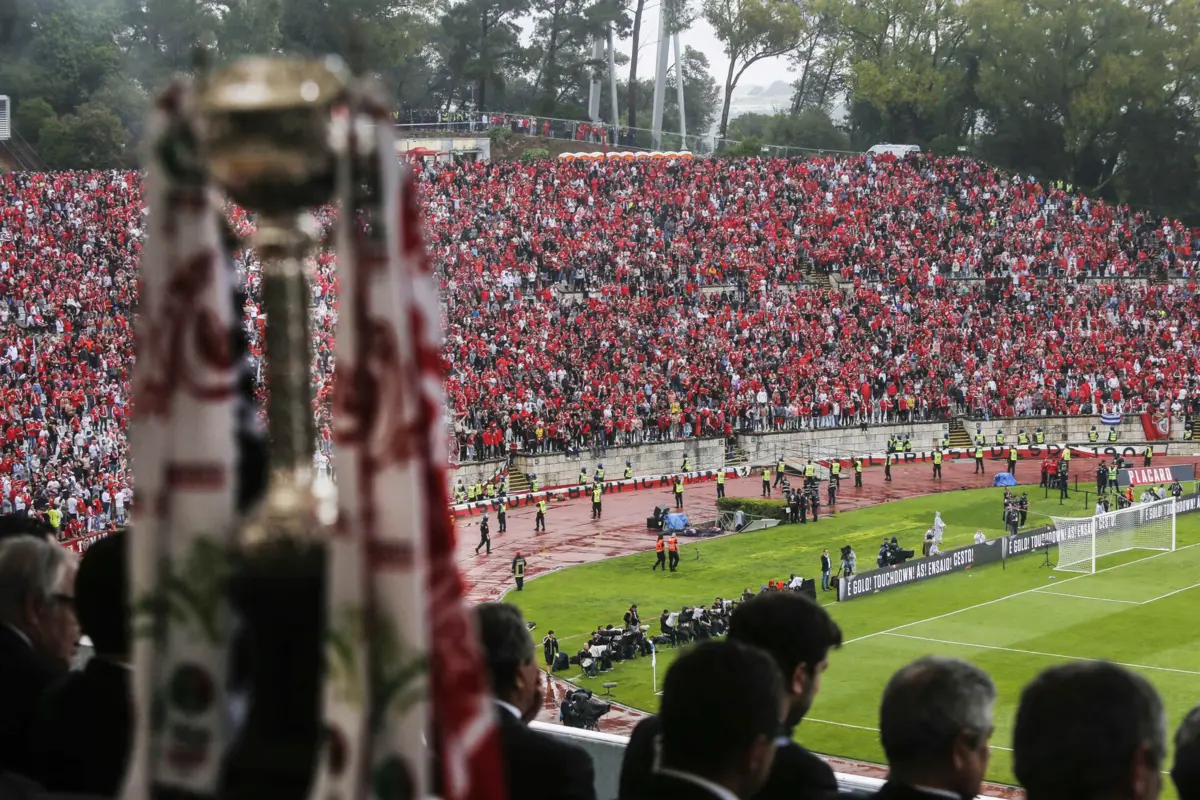 Espera-se um dérbi na final