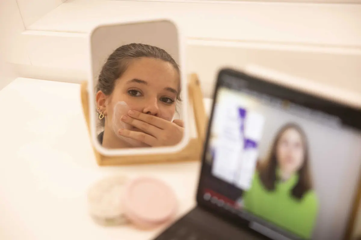 O objetivo é prevenir situações de perigo, podendo suspender atividades ou encerrar estabelecimentos que coloquem em causa a saúde humana