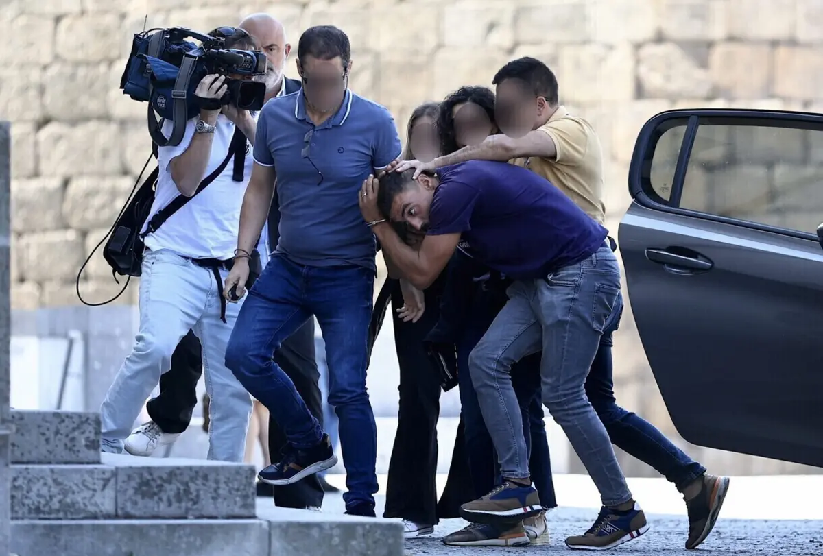 Suspeito foi levado pela PJ para o Tribunal de Guimarães e, depois, para a cadeia