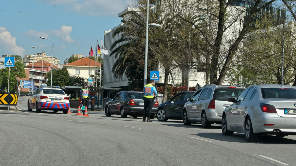Apesar dos disparos junto à rotunda do Bessa, suspeito conseguiu fugir