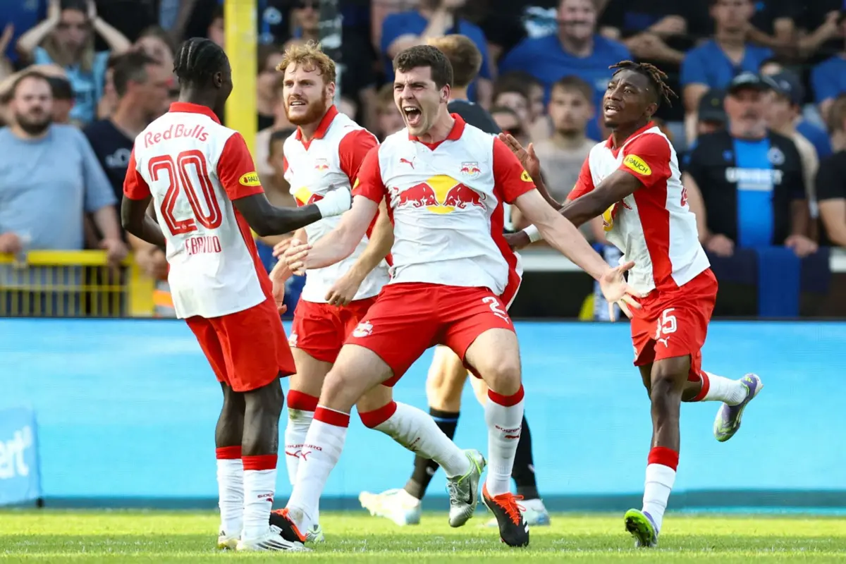 Há 20 anos, a entrada da Red Bull e a profunda transformação que levou a cabo criou polémica